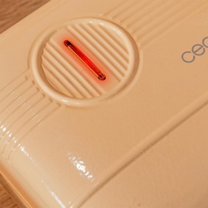 Cecotec Sandwich Maker Vintage RockNtoast Retro One Galben 700W 3 placi interschimbabile design retro acoperire cu piatra de stanca indicator luminos  - Img 9