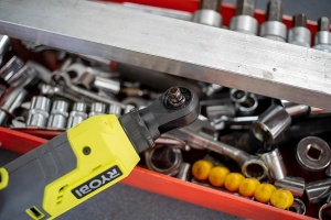 Cheie cu ratchet Ryobi R18RW3-0, 18V, 60 Nm, 280 Umin - Img 6