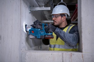 Ciocan rotopercutor Bosch Professional GBH 18V-22, 18V, 2x 4.0Ah, cu incarcator rapid - Img 6