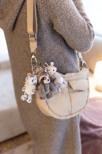 Clei de rucsac NICI Eleni Snowbell 10cm - alb - Plus moale pentru copii si adulti - Img 5
