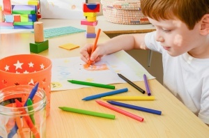 Creion cerat BIC Kids Plastidecor, 24 culori, inclusiv auriu si argintiu - Img 7