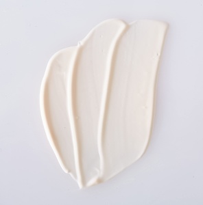 Crema de fata NIVEA Luminous630 Anti-Flecken, 40 ml, LSF 50, cu Hyaluron si Thiamidol - Img 3