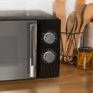 Cuptor cu microunde Russell Hobbs Honeycomb RHMM715B Solo 17 litri 700W negru cu 5 niveluri de putere temporizator incorporat si functie de dezghetare - Img 6