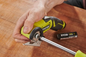 Cutter cu acumulator RYOBI 4 V USB-Lithium RCT4-120G, capacitate de taiere de 6,4 mm, incl. 1 baterie de 4 V 2,0 Ah si cablu de incarcare USB-C - Img 9