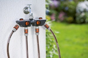 Distribuitor Gardena cu 4 cai: Optiune de conectare pentru pana la 4 dispozitive la robinet, potrivit pentru computere si ceasuri de irigare Gardena, debitul de apa poate fi reglat si oprit (8194-20) - Img 2