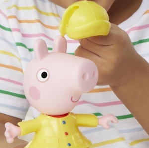 Figurina de joc Peppa Wutz cu 6 accesorii, 15 cm, pentru copii - Img 6
