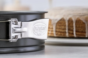 Forma de copt Dr. Oetker, 24 cm, neagra, cu antiaderenta, made in Germany - Img 5