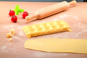 Formator Ravioli Tescoma DELICIA, 10 forme, plastic, usor de curatat - Img 2