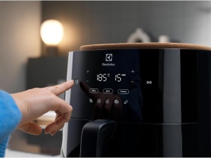 Friteuza cu aer cald Electrolux EAF5B, 5L, 1500W, neagra - Img 8