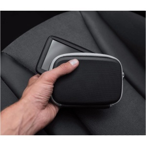 Husa de protectie TomTom pentru dispozitive de 4,3 si 5 inch, material durabil, design slim - Img 4