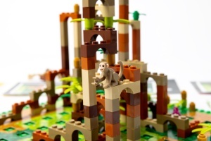 Joc de societate Asmodee Monkey Palace LEGO Palat 3D 2-4 jucatori 10 - Img 6
