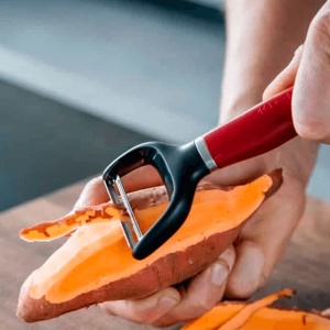 KitchenAid Y-Schaler Curatator Legume si Fructe Lama Inox Rosu Empire - Img 2