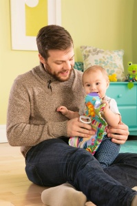 Lamaze L27186 Baby Clip Go - Carte senzoriala din material textil cu sunete si accesorii pentru bebelusi - Img 2