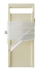 Mandolina Hendi Shogun Lame Inox Grosime Reglabila 1-5 mm Protectie Degete Bej - Img 2