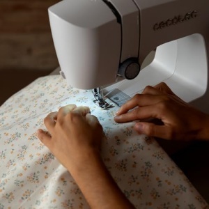 Masina de cusut Cecotec BelleCouture 1500 Elite 15 tipuri de cusaturi reglaj tensiune fir - Img 13