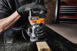 Masina de frezat muchii AEG 18V Brushless BOF18BL3-0 fara acumulator - Img 2