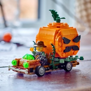Masina de Jucarie Pickup LEGO 40822 cu Halloweenkurbis si Minifigurina Fermier - Img 6
