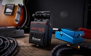 Pedala de efect BOSS MT-2W Metal Zone Waza Craft, analogica, cu 3 benzi EQ - Img 3
