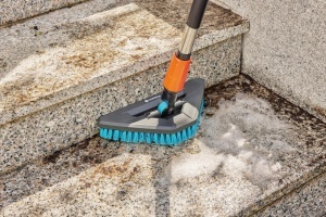 Perie de curatare Gardena Cleansystem Hard Flex 18814-20 pentru suprafete mari cap rotativ 360deg - Img 4