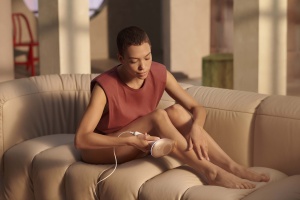 Philips Lumea Advanced IPL [UK Plug] BRI922/00 Dispozitiv de indepartare a parului cu 2 atasamente pentru fata si corp si VisaPure Mini perie de curatare a fetei - Img 3