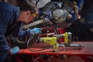 Presa de grasimi RYOBI R18GG-0, 210 gmin, 400g cartuse, fara acumulator - Img 4