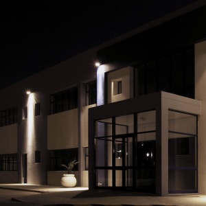Proiector LED Philips ProjectLine 150W 3000K IP65 Negru - Img 2