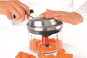 ROSLE Multi Cutter, tocator de inalta calitate pentru fructe si legume cu cutit foarte ascutit, otel inoxidabil 18/10, incl. cos pentru ierburi, insertie blender si capac de depozitare, 13 x 13 x 12 cm, argintiu - Img 2
