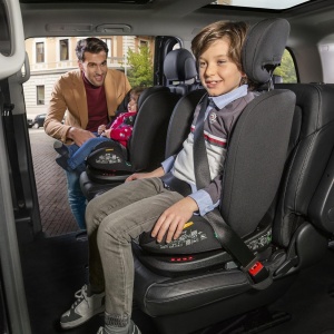 Scaun auto Chicco Mokita I-Size, cu sistem Isofix, negru, pentru copii 76-150 cm - Img 2