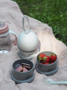 Set Cadou Bebelusi Beaba 911675, Suport Flacoane, Portioner Lapte, Perie Silikon, Gri - Img 5