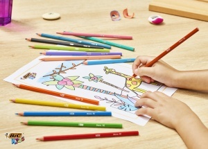Set Creioane Colorate BIC Kids Tropicolors, 18 Culori, Bruchsichere Mine, Fara Lemn - Img 4