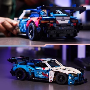 Set de Constructie LEGO Technic BMW M4 GT3 EVO, 747 piese, cu motor V6 - Img 5
