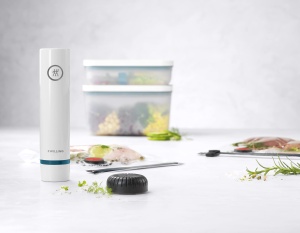 Set de depozitare vacuum ZWILLING Fresh Save 8 piese La Mer cu pompa si pungi reutilizabile - Img 6