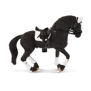 Set de Figurine Schleich - Cal Frizian pentru Concurs, 4 Piese - Img 1