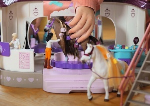 Set de Joaca Beauty Salon Schleich 42588, 99 Piese, Include Figurine - Img 3