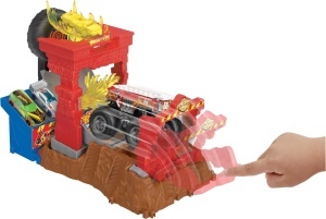 Set de joaca Hot Wheels Monster Trucks 5-Alarm cu camion si masina distrusa - Img 4