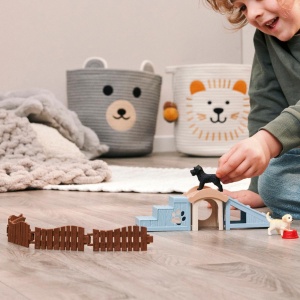 Set de Joaca pentru Copii SCHLEICH Farm World, 12 Piese, cu 2 Catelusi si Accesorii - Img 2