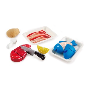 Set de peste si carne Hape Set de fantezie Set de mancare din lemn pentru copii, Set de gatit cu ingrediente si accesorii cu velcro