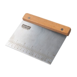 Spatula pentru aluat Zenker din otel inoxidabil cu maner din lemn de fag, 15 x 12 x 1,5 cm