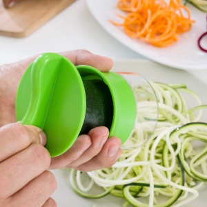 Taietor manual de legume InnovaGoods Spiru, compact, verde, 8x8x9 cm - Img 5