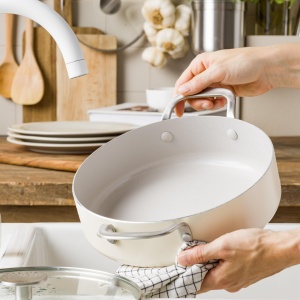 Tigaie din aluminiu KitchenAid 28 cm, cu capac din sticla, antiaderenta, crema - Img 4