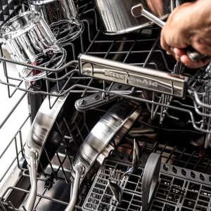 Tigaie din inox KitchenAid MultiPly, 20 cm, 2.36 L, rezistenta la cuptor - Img 7