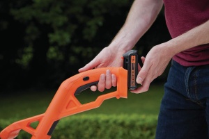 Trimmer de iarba BlackDecker ST182320, 18V 2.0Ah, 25 cm, cu acumulator si incarcator - Img 6
