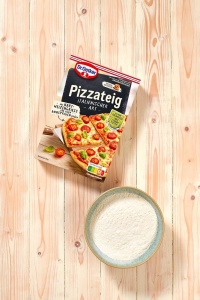 Amestec pentru aluat de pizza Dr. Oetker, 320g, simplu de preparat, fara timp de dospire - Img 2