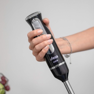 Blender de mana Ufesa BP3442, 600 W, functie turbo, 2 lame si suport din otel inoxidabil, design ergonomic si rezistent la stropire, incl. pahar de masurare, fara BPA, negru - Img 2