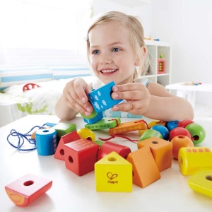 Blocuri de filetare Hape | Joc clasic de stivuire cu 32 de blocuri de lemn, jucarie colorata - Img 2