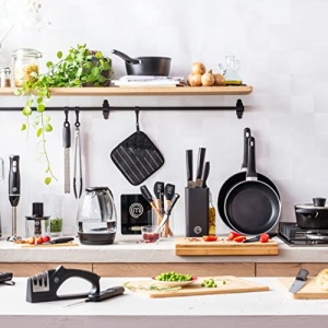 Cratita MasterChef cu capac de sticla, oale de gatit cu inductie de 20 cm, oala pentru paste, oala pentru supa, cratita din aluminiu negru, acoperita, inductie pentru oala, tigai potrivite pentru toate aragazurile, rezistente la zgarieturi - Img 10