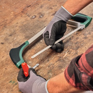 Ferastrau Bosch 300mm + 3 panze de ferastrau suplimentare (ferastrau cu 4 panze de ferastrau bimetalice durabile pentru metal, lemn, plastic si multe altele; Mecanism simplu de schimbare; Softgrip) - Editia - Img 4