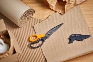 Foarfeca multifunctionala Fiskars Cuts More 1000809 23 cm lame detasabile acoperire titan negruportocaliu - Img 6