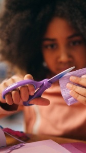 Foarfeca pentru copii Fiskars 15 cm, SoftGrip, Violett, pentru 8-11 ani - Img 10