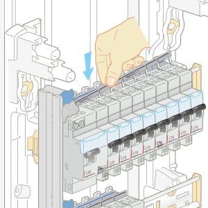 Futterkamm Legrand 404926E, 13 Module, 63A, 1000V - Img 3